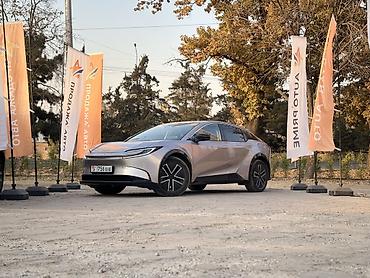 ram trx: Toyota bZ5: 2025 г., Электромобиль, Кроссовер — 1