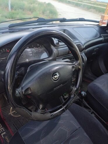 автобагажник на крышу: Opel Astra F Caravan (universal) – qara rəng - Korpus: 5 qapı, dam