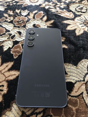 iphone xr цена в бишкеке бу: Samsung Galaxy A55, Б/у, 256 ГБ, цвет - Синий, 2 SIM, eSIM