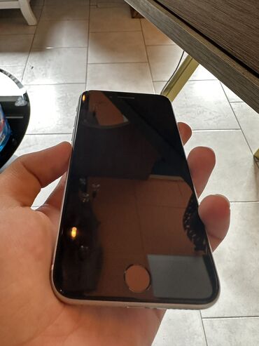 Apple iPhone: IPhone SE 2020, 64 GB, White Titanium, Barmaq izi