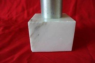 Stilski postamenti: STARI PEHAR | Stari pehar sa mermernim postoljem, visok oko 39 — 15