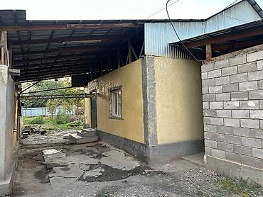 Продажа коттеджей и домов: Г.Кара Балта Продаю дом по улице Владимирова 25 участок 6.7 соток — 4