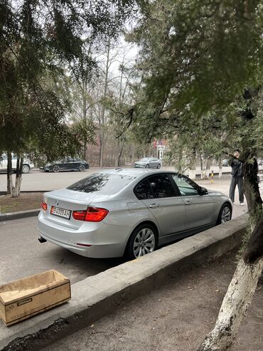 BMW: BMW 3 series: 2015 г., 1.6 л, Автомат, Бензин, Седан at lalafo.kg — 7 BMW: BMW 3 series: 2015 г., 1.6 л, Автомат, Бензин, Седан — 7