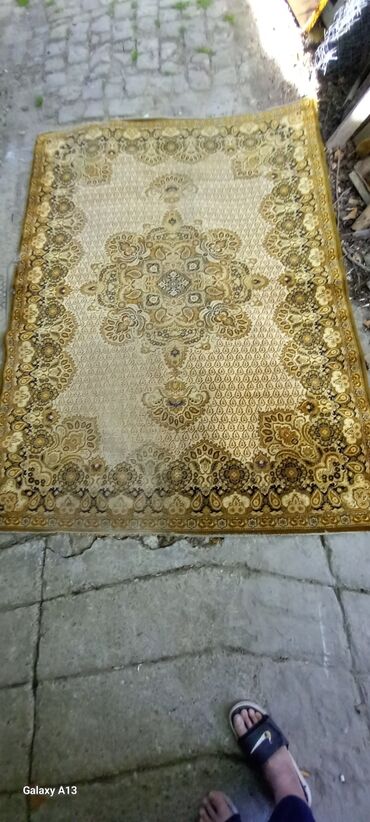 Tepisi i prostirke: Tepisi polovni od 1500din do 4000din i polovan namestaj Zemun za sve — 14