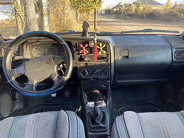 sliv pantera: Volkswagen Passat Variant: 1994 г., Механика, Бензин, Универсал — 5