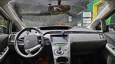 Toyota: Toyota Prius: 2011 г., 1.8 л, Вариатор, Гибрид, Хэтчбэк — 5