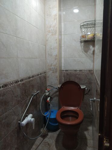 Uzunmüddətli kirayə mənzillər: Gəncədə Azertifakta Bina evi kirayə verilir təcili!!! 2otaqdi 3 otaq — 6