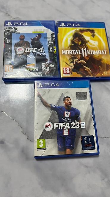 PlayStation 4 Slim (белая) + 2 беспроводных геймпада DualShock 4 at lalafo.kg PlayStation 4 Slim (белая) + 2 беспроводных геймпада DualShock 4
