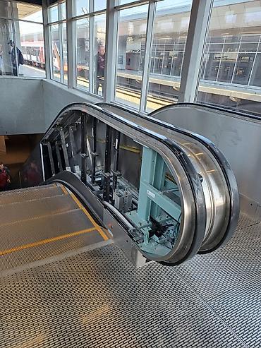 Металлические лестницы: Эскалатор/пассажирская движущаяся лестница для торговых и общественных — 9