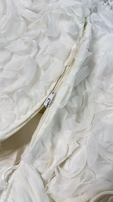 Свадебные платья: Платье свадебное с эффектом розы Было в аренде 3 раза Некоторые — 9