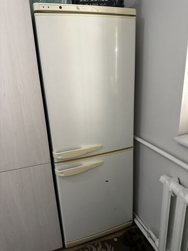 промышленные обогреватели: Продаю холодильник 
Indesit
В хорошем состоянии 
Ширина 60 см
