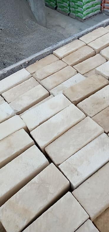 misar dasi: Kubi̇k daş ( mi̇şar daşi ) standart eyni ölcüdə (39sm×19sm×16sm) orta — 6
