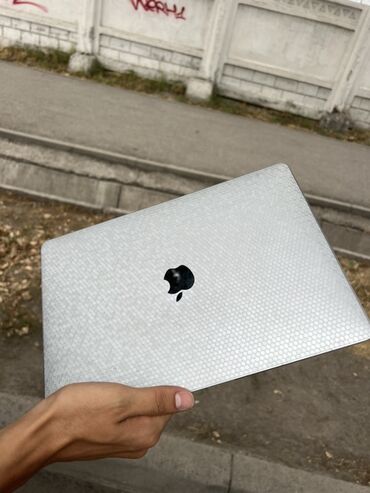 macbook m1 2020: Ноутбук, Apple