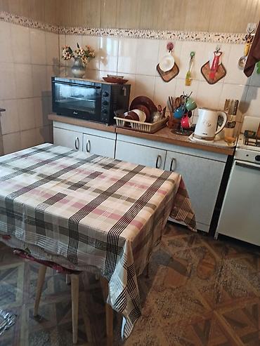 сто аренду: Продаю срочно пол. дома общая квадратура дома 75м кв. количество — 10