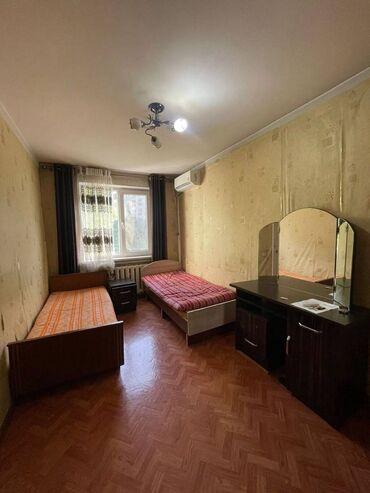 квартиры 104 серии: 2 комнаты, Агентство недвижимости, Без подселения, С мебелью полностью