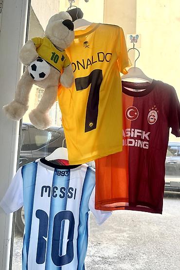 Комплекты одежды: Futbol formalari 5-14 yas 
Dest sekilde — 1