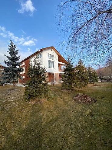 Продажа коттеджей и домов: Продаётся шикарный коттедж на 1ой линии в городе Чолпоната. площадь — 7