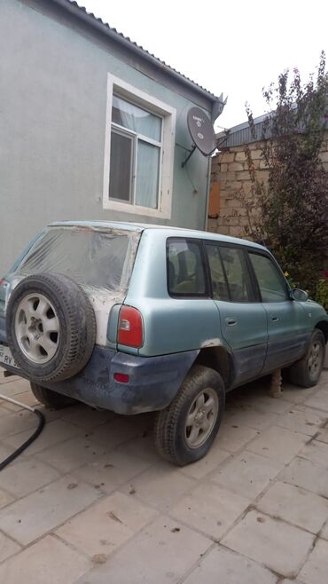 maşın üzlükləri: Toyota RAV4: 2 l | 1995 il Universal