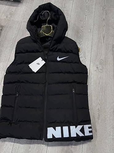 hermes: Muski prsluci samo u crnoj boji
S M L XL XXL
Cena 4100 dinara 🦋📌📌
pt — 2