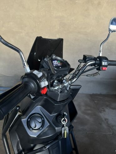 скутер мопед ош: Тип скутера 125 куб. см, Бензин, Б/у