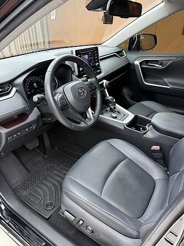 поменять ключи: Toyota RAV4: 2022 г., 2.5 л, Вариатор, Гибрид, Кроссовер — 7