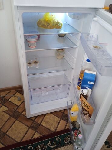 Холодильники: Холодильник Artel, Новый, Двухкамерный