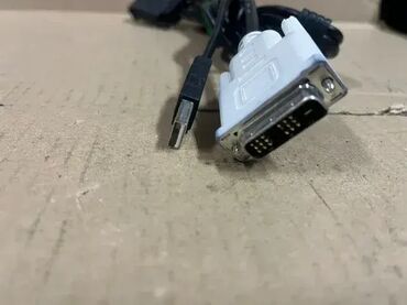 Aksesoari za TV i video: #2996 Kabal za projektor M1-D to DVI-D + USB; Dužina kabla: 2 metra; — 9
