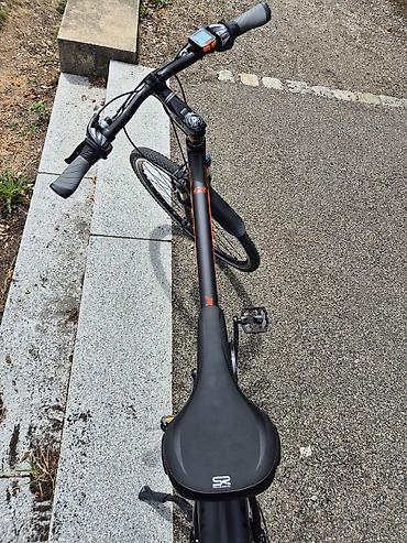 methyl 3: NOV Trekking bicikl 28" – aluminijumski okvir, SHIMANO 3x7 Bicikl je — 7