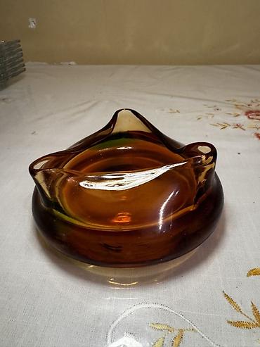 dekor evler: Qədimi Sovet külqabısı Amber rəngli qalın şüşə külqabı - Material — 1