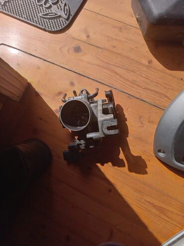 Digər avtomobil ehtiyat hissələri: Toyota Rav 4 ili 2000
Usden cixma orginaldir qiymeti munasib olacaq — 17