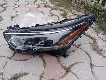 Передняя левая фара Toyota Б/у at lalafo.kg Передняя левая фара Toyota Б/у