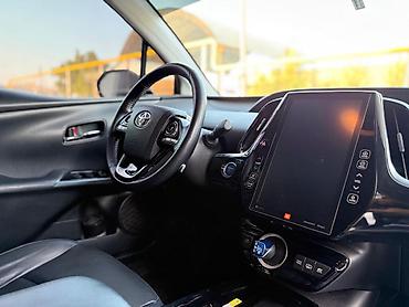 byd pro: Toyota Prius: 2019 г., 1.8 л, Автомат, Гибрид, Хэтчбэк — 2