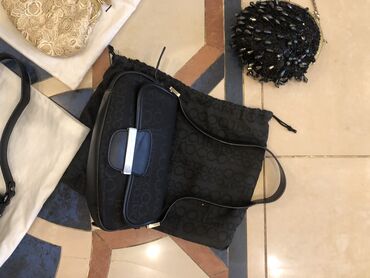 Çantalar: Chantalar,yaxshi veziyyetde. Qara roccobarocco olanlar-heresi 40 m,bej — 5