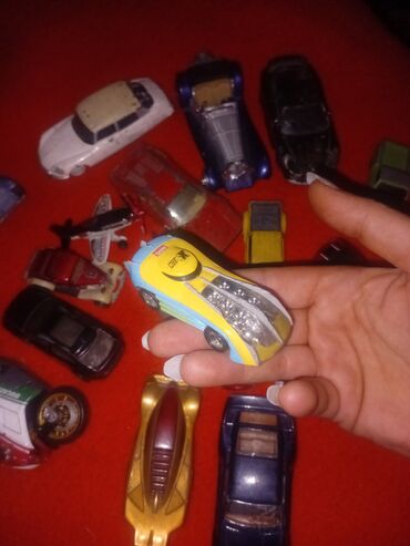 Figurice i makete: Autici ima raznih Dogovor na lalafo.rs — 6 Figurice i makete: Autici ima raznih Dogovor — 6