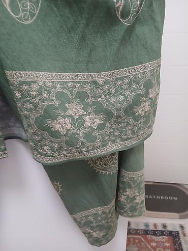 Dvodijelni ženski komplet – košulja i pantalone2 - Boja: maslinasto — 3