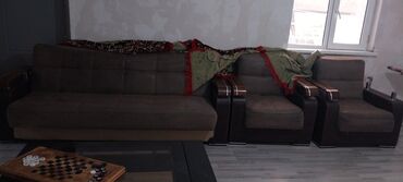 divan üsdükleri: Bazalı, Açılan