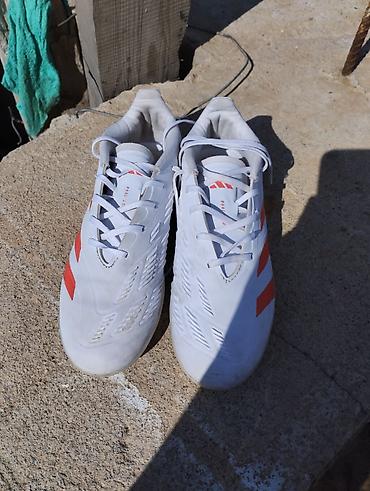 стеный часы: Продам футбольные бутсы Adidas Predator. Белые с красными элементами — 1