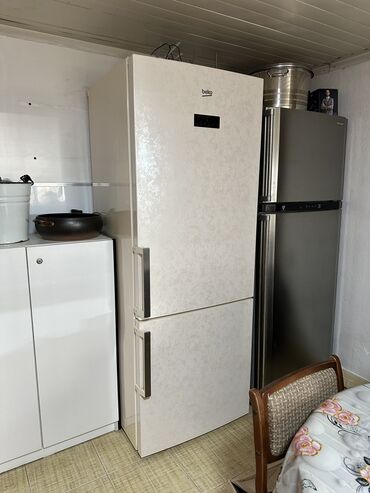 холодильный шкаф: Холодильник Beko, Б/у, Двухкамерный, No frost