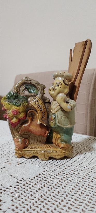 Figure: Prodaju se zajedno ili odvojeno. Drzac za salvete za 1000 dinara, od — 1