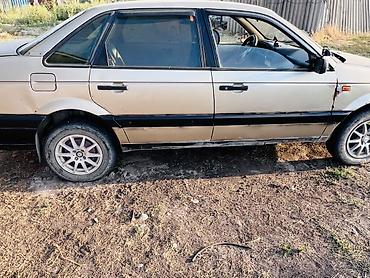 range over: Volkswagen Passat: 1988 г., 1.8 л, Механика, Бензин, Седан — 4