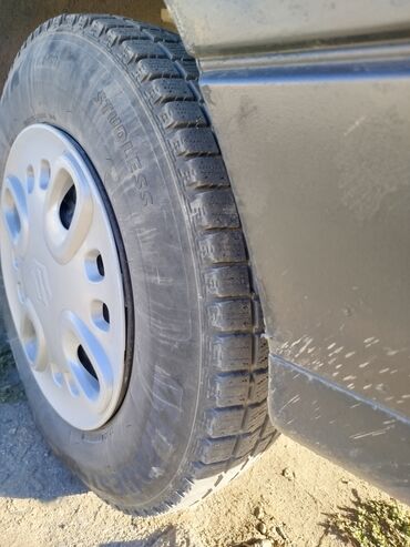 Volkswagen: Volkswagen Passat: 1991 г., 1.8 л, Механика, Бензин, Седан at lalafo.kg — 9 Volkswagen: Volkswagen Passat: 1991 г., 1.8 л, Механика, Бензин, Седан — 9