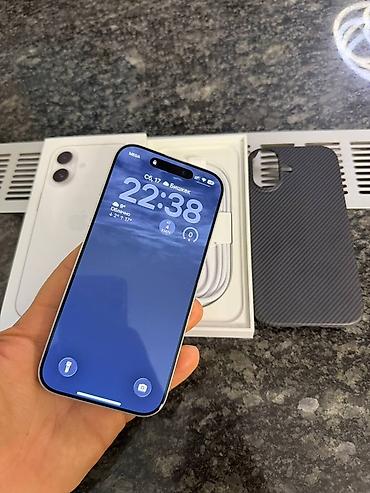 a 12: IPhone 17, Б/у, 256 ГБ, Белый, Чехол, Кабель, Коробка, 93 % — 2