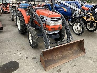 т 40 лтз: Kubota L3202DT Sunshine — компактный полноприводный трактор с передней — 6