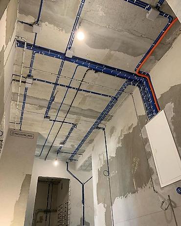 Электрики: Электрик | Установка стиральных машин, Установка распределительных коробок, Установка софитов Больше 6 лет опыта — 3