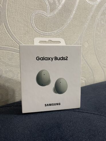 Наушники: Продаю оригинальные наушники Galaxy Buds 2. Наушники цвета Olive