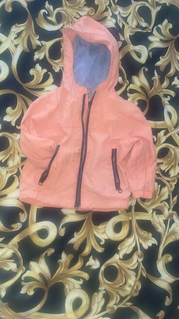 детскую куртку 1 2 года: Продаю детские куртки осень -зима -весна BabyGAp