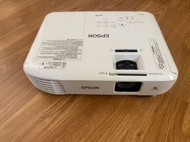 ТВ и видео: Продаю проектор EPSON EB-X05 (H839B) Пробег лампы 69 часов