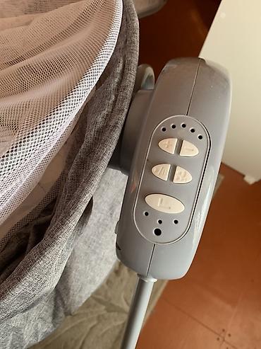 chicco besik: Oğlan və qız üçün, İşlənmiş, Yumru, Beşik, Dəstsiz, Matras ilə, Yellənmə mexanizmi ilə — 1