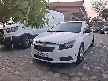 ford fusion ölüxanası: Chevrolet Cruze: 1.4 l | 2014 il Sedan — 9