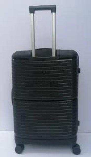 Putni koferi i torbe: Tvrdi kofer na točkićima – crni, sa teksturom karbona - Materijal — 14